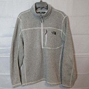 The North Face Men's Pullover Half-Zip Fleece Sweater in Light Gray
